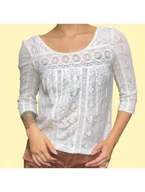 American Eagle Women's White Blous